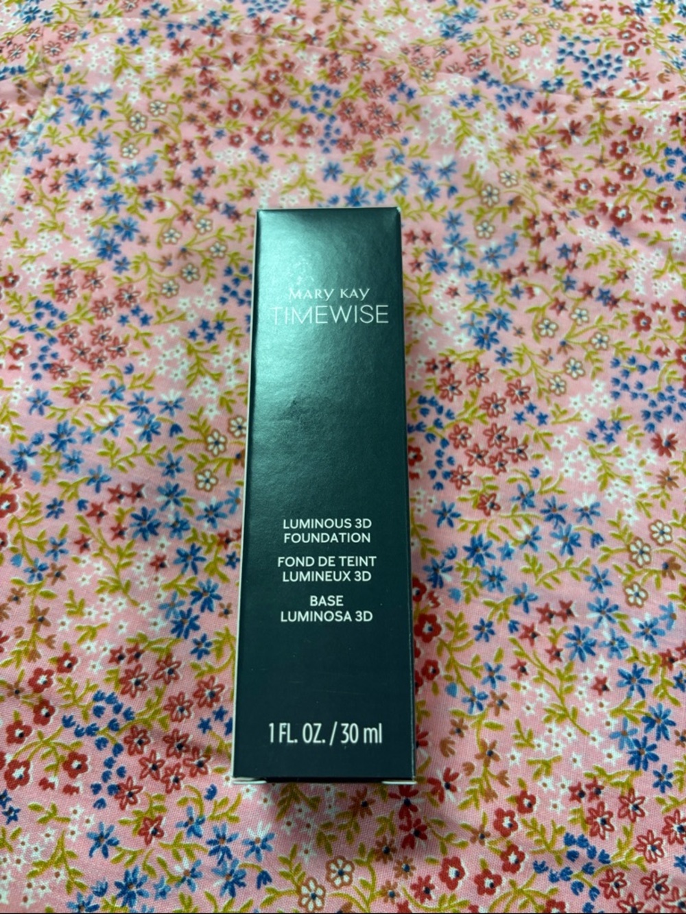 Mary Kay TimeWise Luminous 3D Foundation - beige c 140